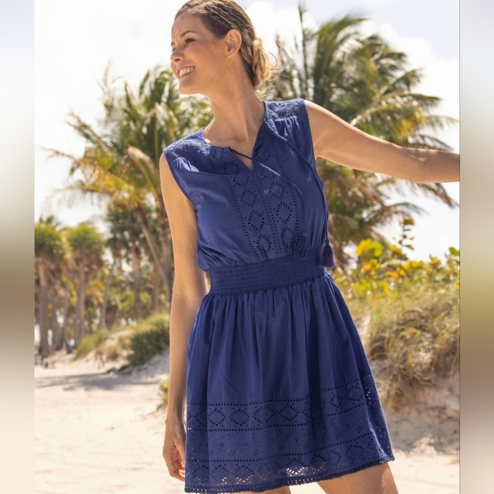 CABANA LIFE Navy Schiffli/Eyelet Smock Waist/Tassel tie Sleeveles Dress NWT / XL